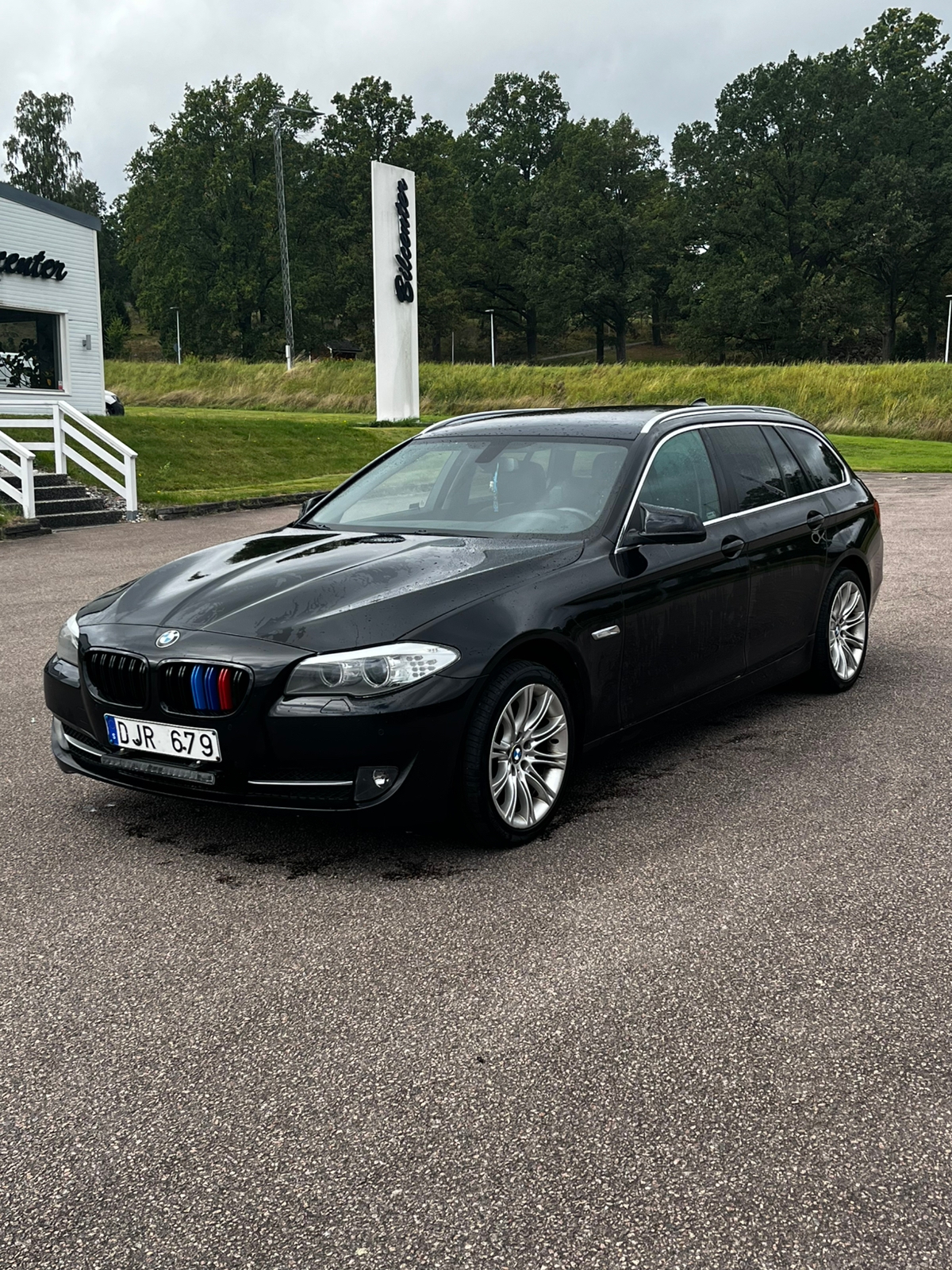 BMW 520 d M Performance Touring Manuell 2013, kuva 2/4