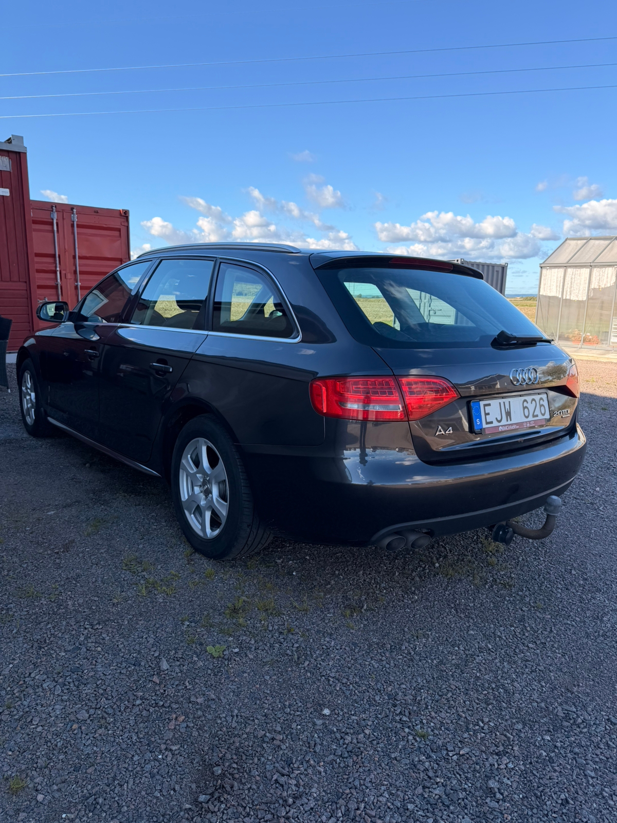 Audi A4 2010, bild 2/5