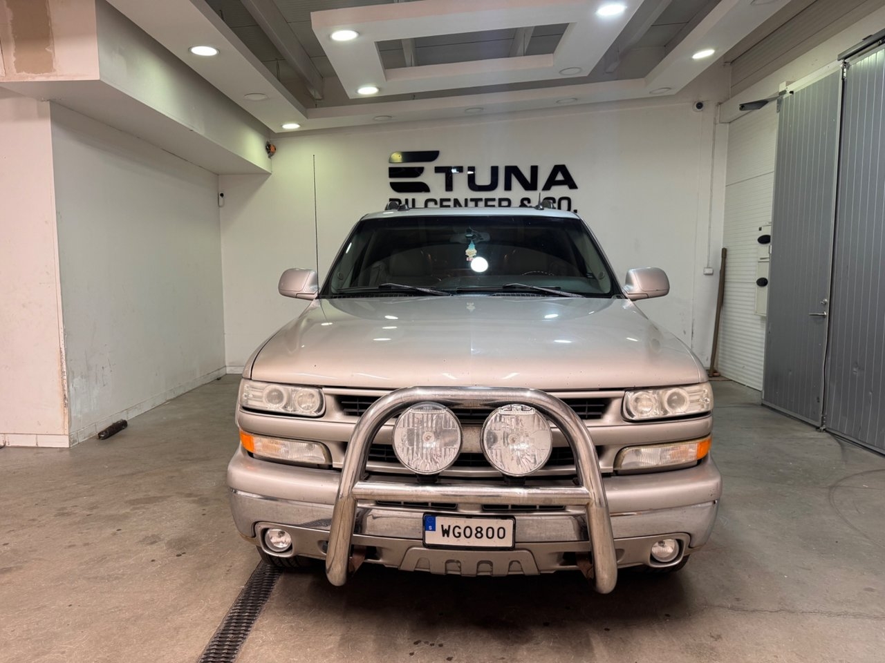 Chevrolet Suburban 2005, bild 2/10