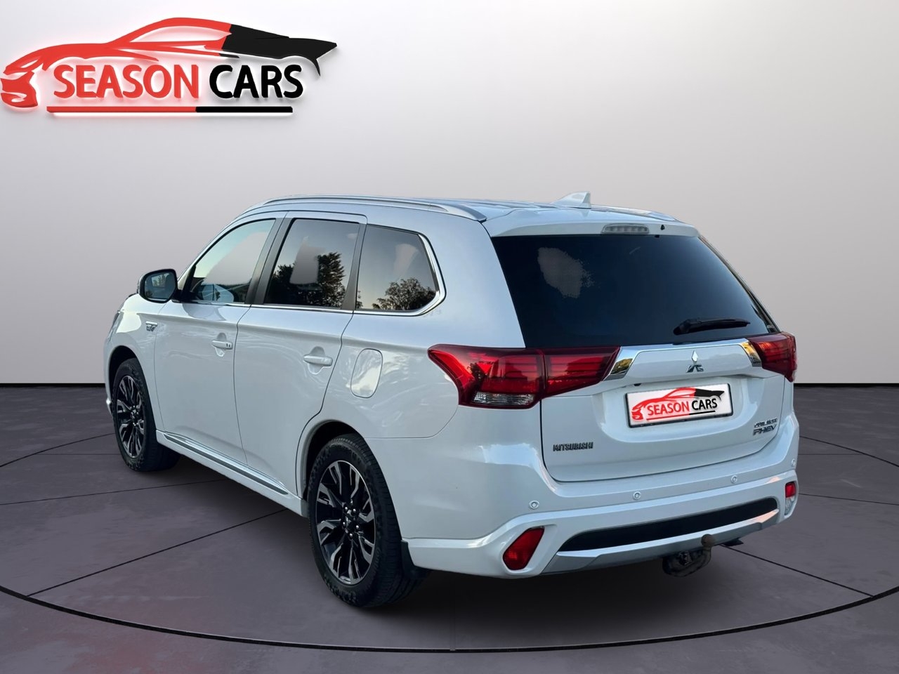 Mitsubishi Outlander 2016, bild 2/10
