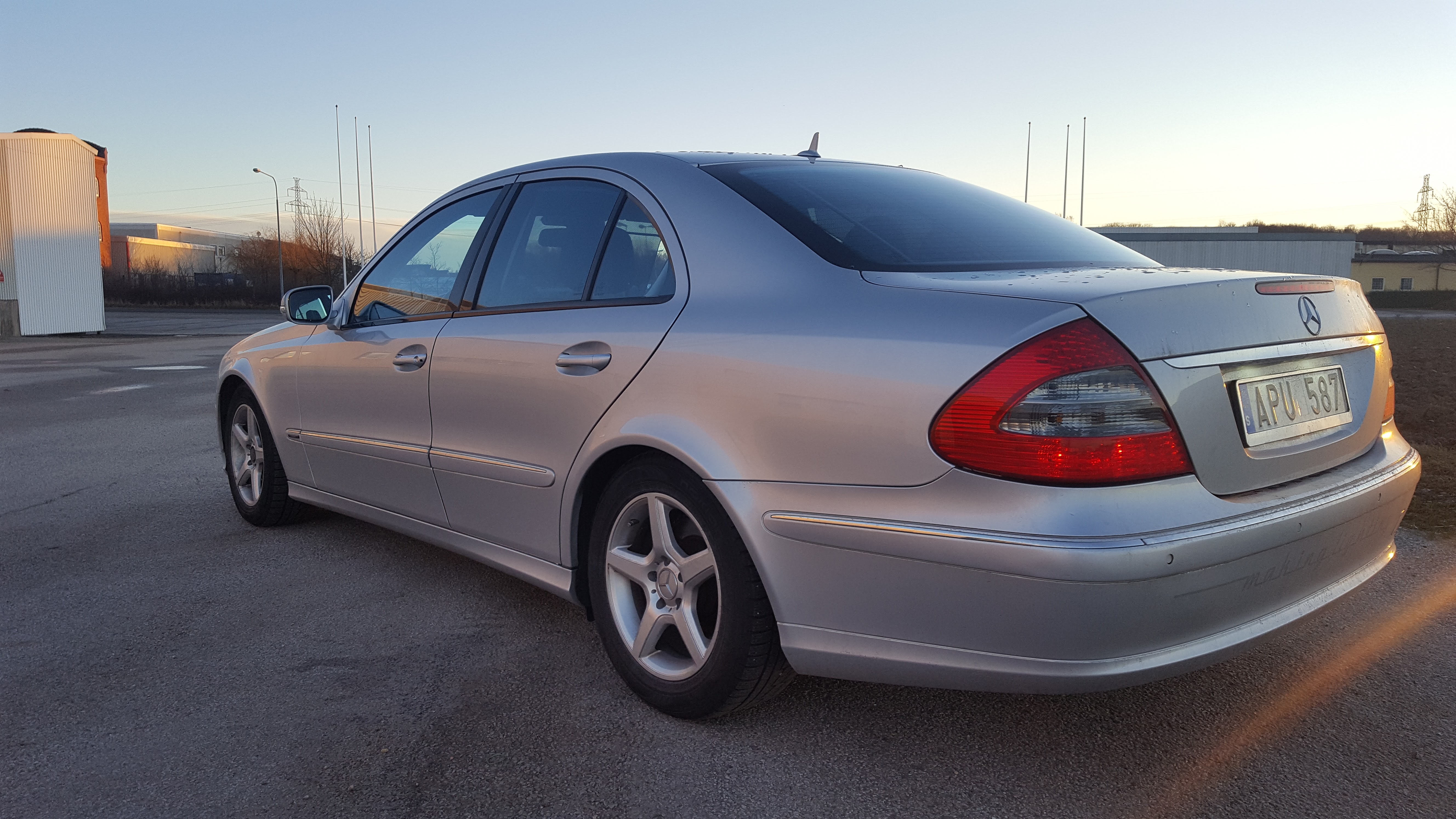 Mercedes-Benz E 280 CDI 3.0 V6 7G-Tronic 2007, bild 3/9