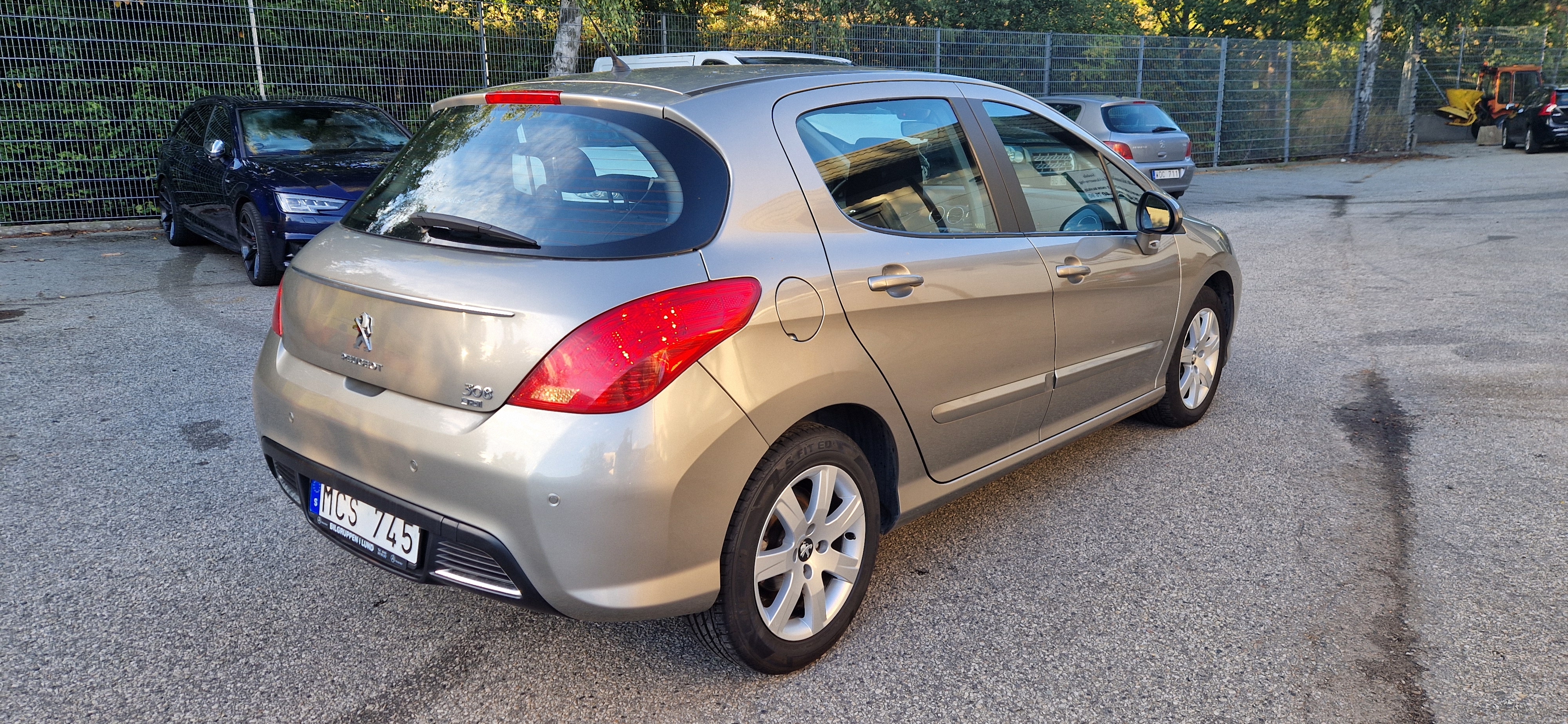 Peugeot 308 5-dörrar 1.6 e-HDi FAP EGS 2011, bild 5/7