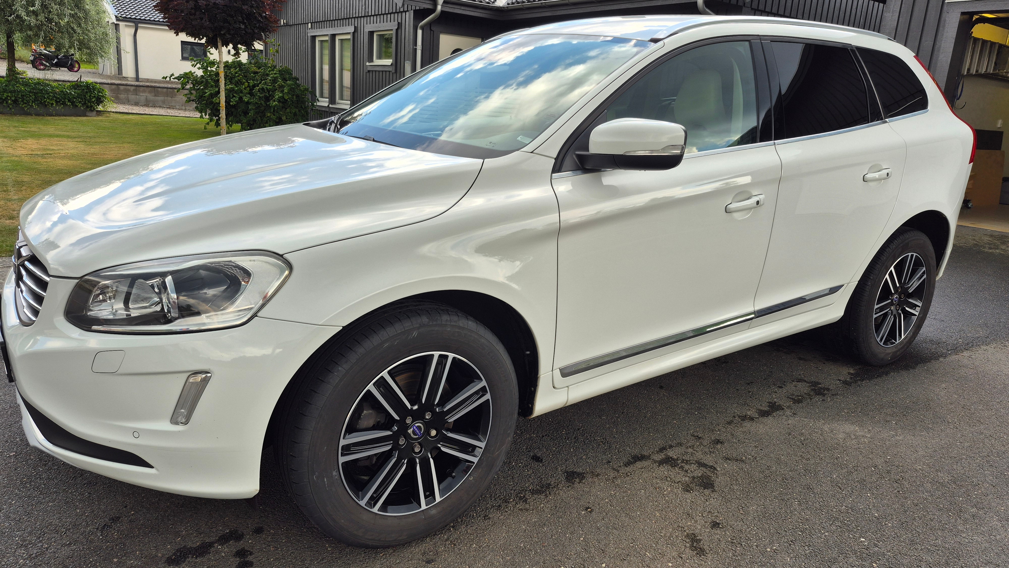 Volvo XC60 Summum D4 Geartronic 2017, bild 5/9