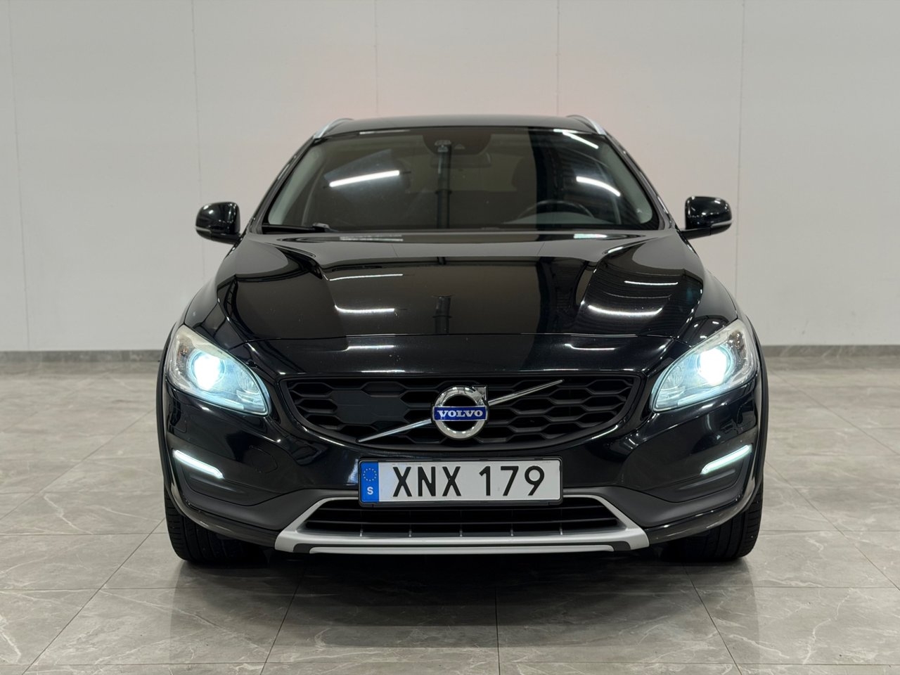 Volvo V60 Cross Country 2016, kuva 3/10