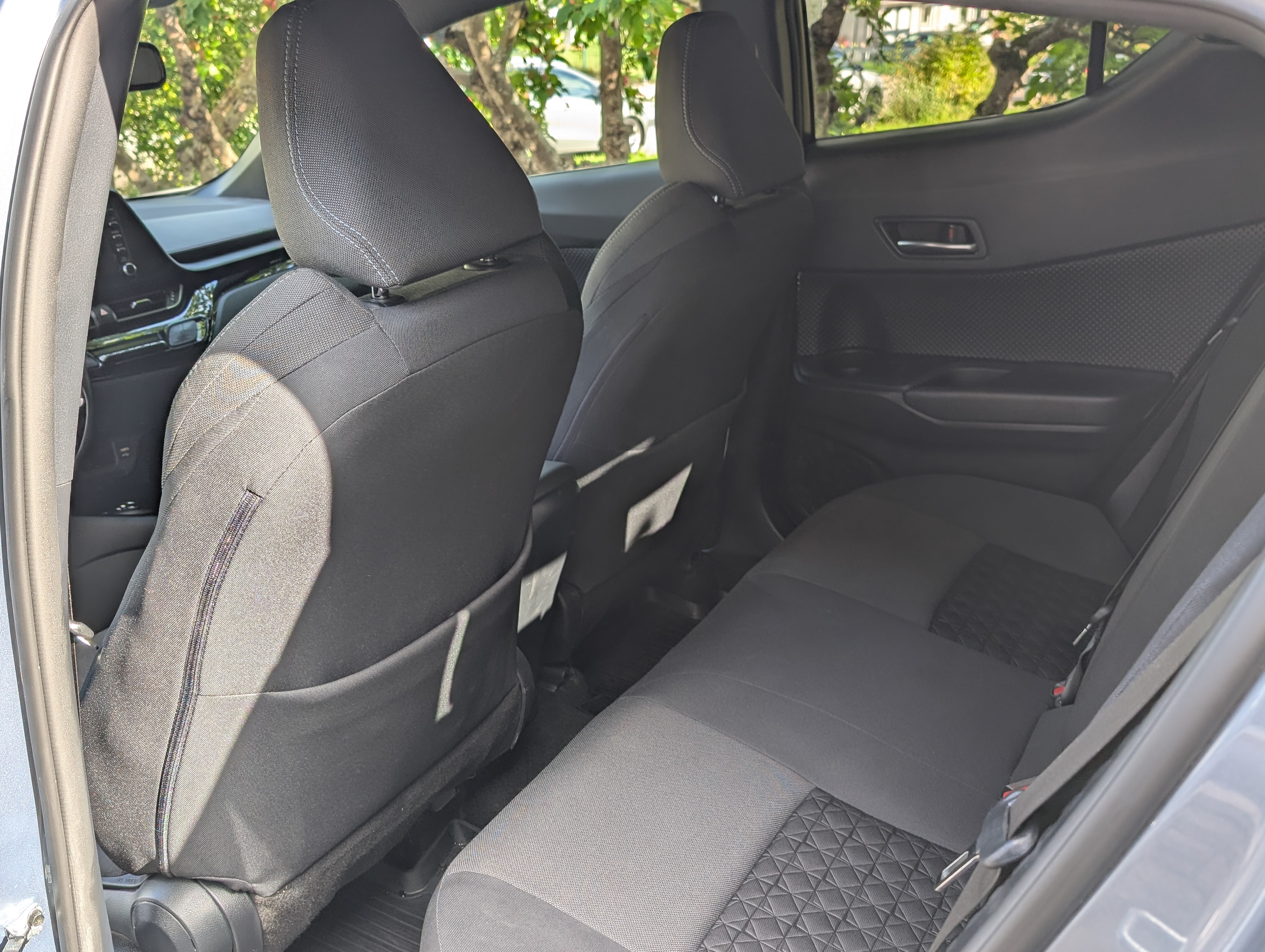 Toyota C-HR Hybrid CVT 2021, bild 6/8
