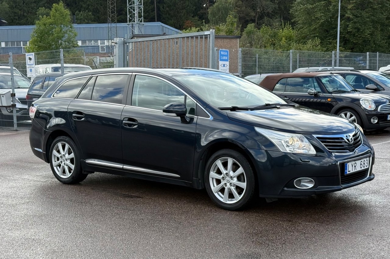 Toyota Avensis 2011, bild 2/10