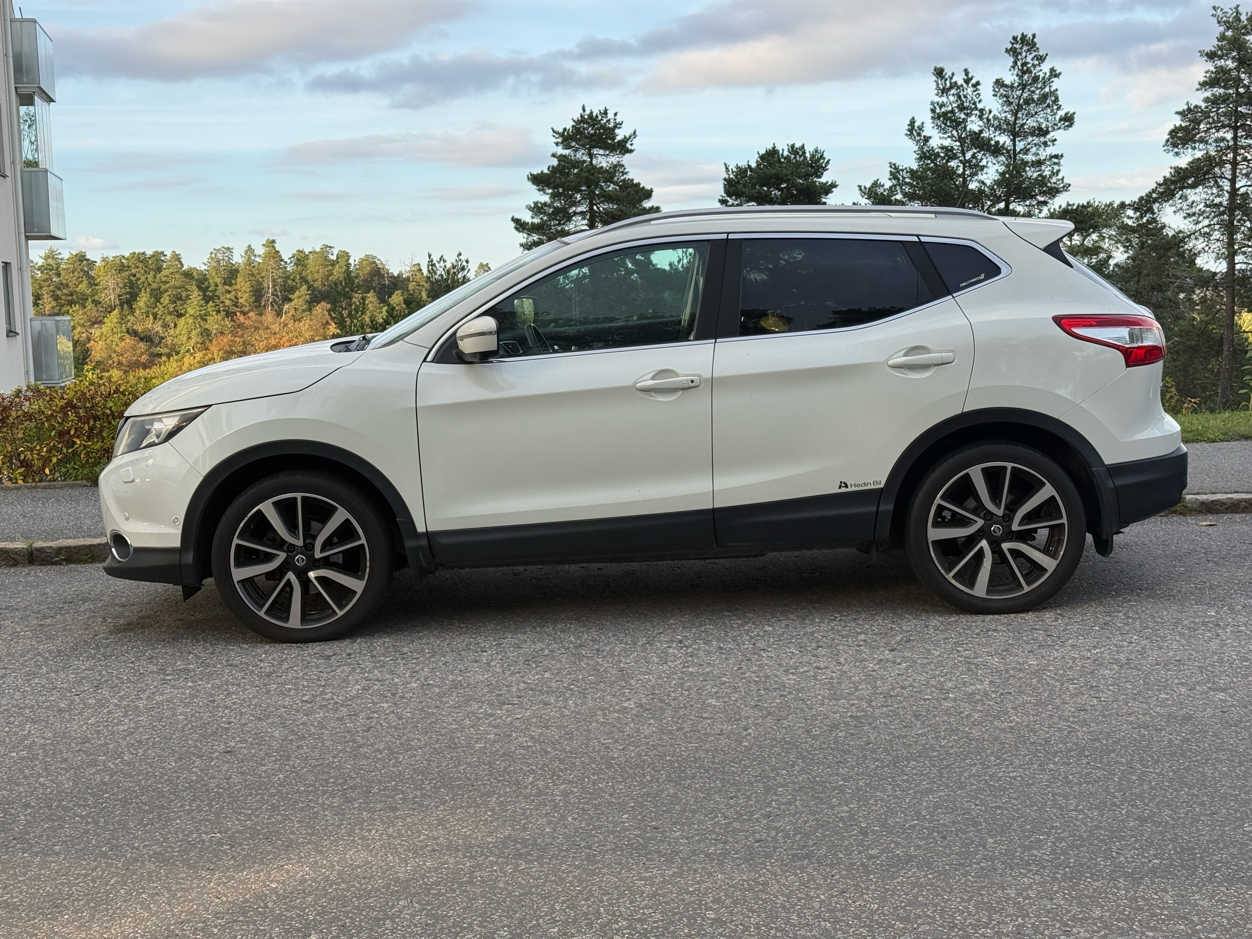 Nissan Qashqai 2015, bild 2/10
