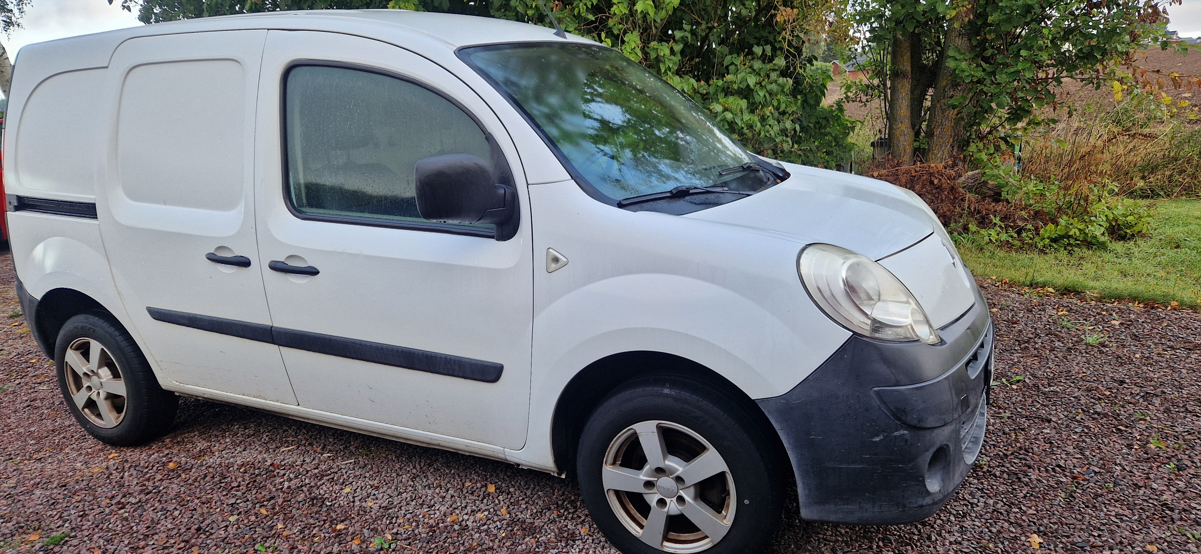 Renault Kangoo Express 1.5 dCi Manuell 2010, bild 2/7