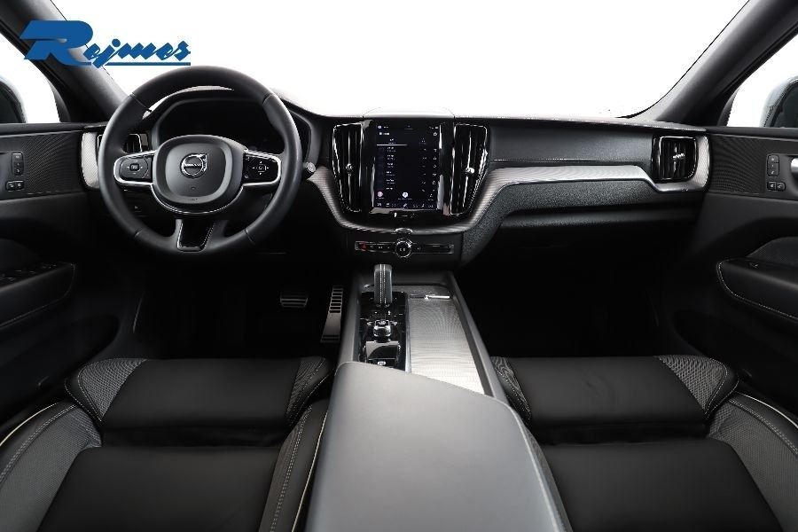 Volvo XC60 Recharge T6 R-Design 2022, bild 2/10