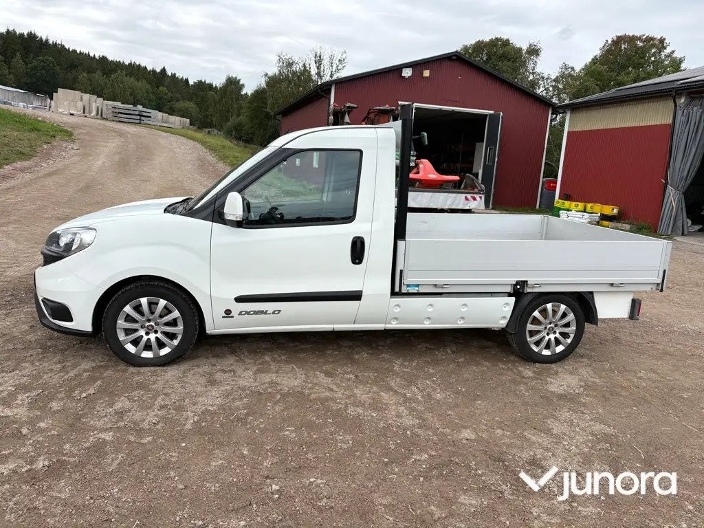 Fiat Doblo Kombi 1.3 16V MultiJet Euro 6 2016, bild 2/10