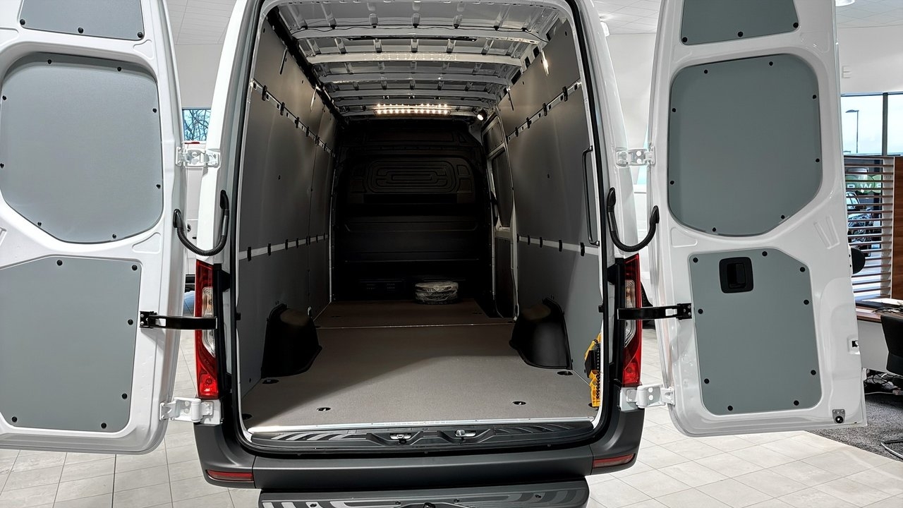 Mercedes-Benz Sprinter 2026, photo 5/10