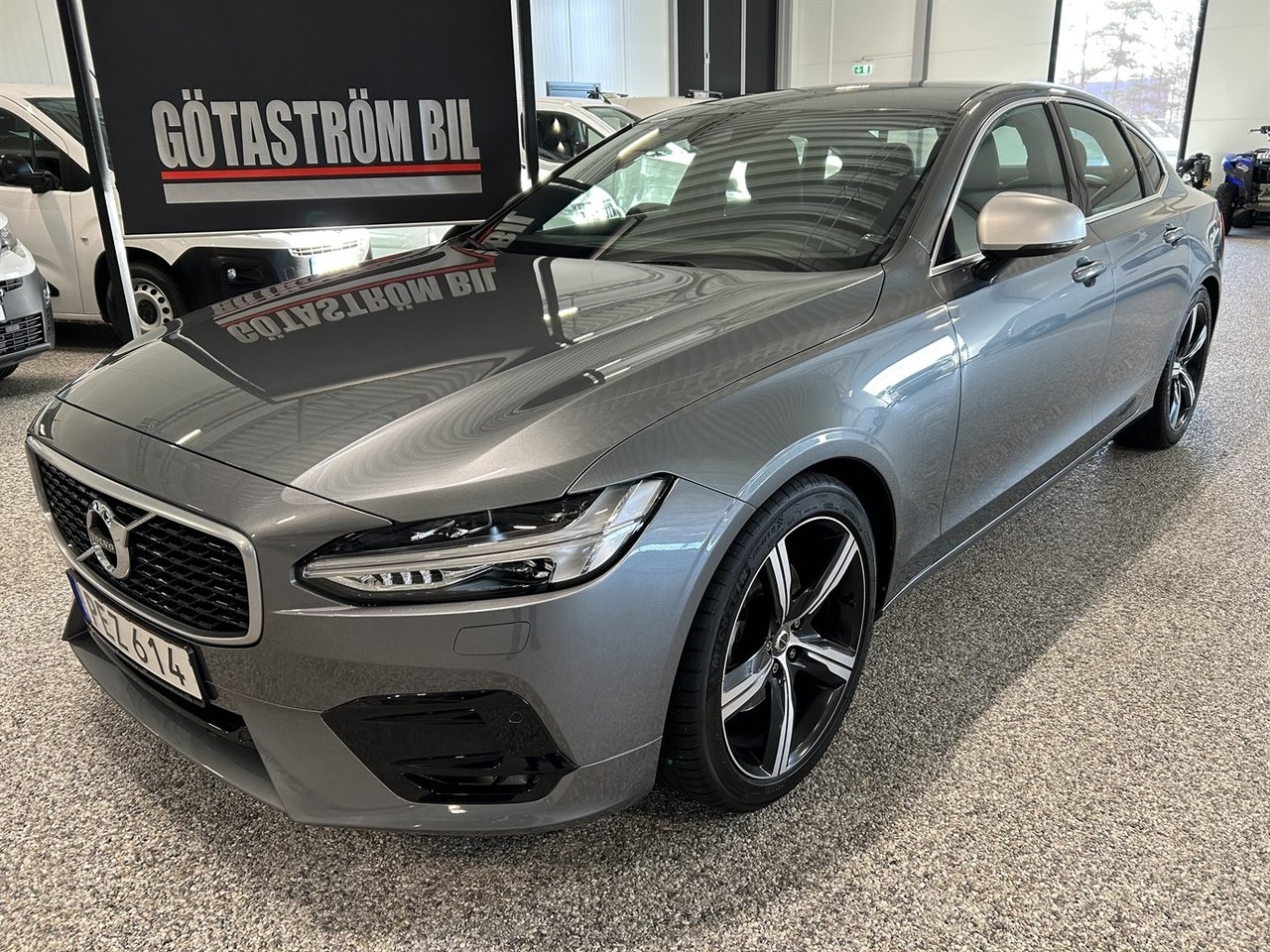 Volvo S90