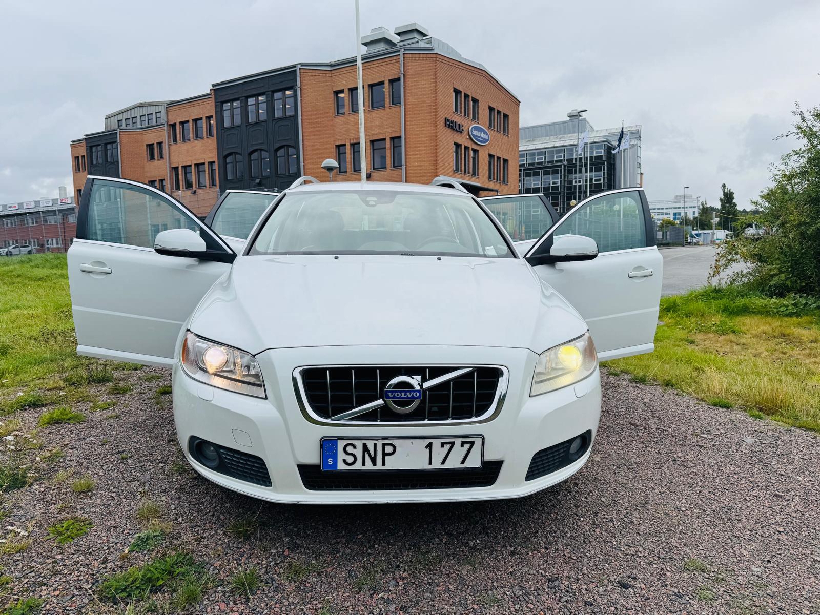 Volvo V70 DRIVe Powershift 2012, bild 4/8