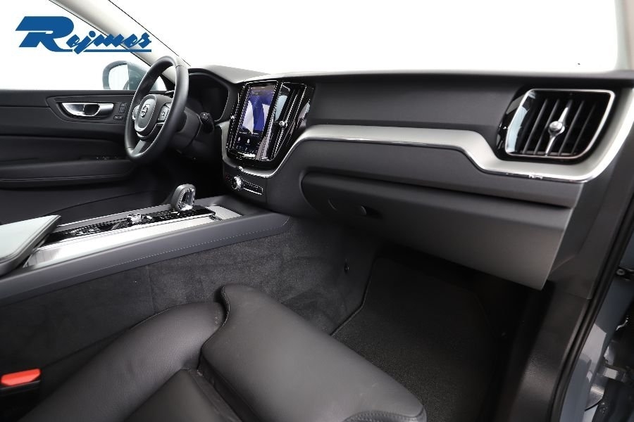 Volvo XC60 Recharge T6 II Core Edition 2024, bild 5/10