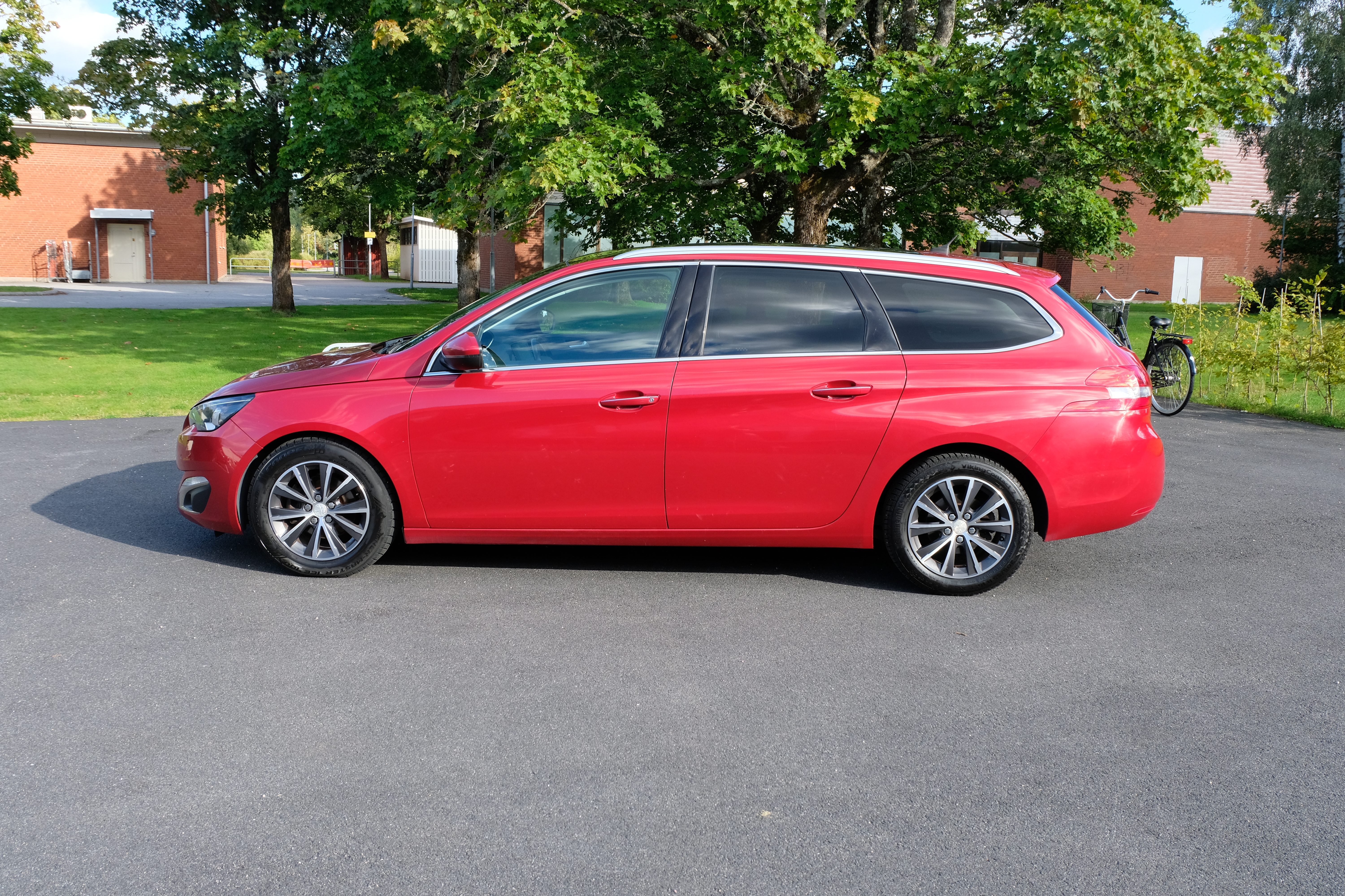 Peugeot 308 2015, bild 2/7