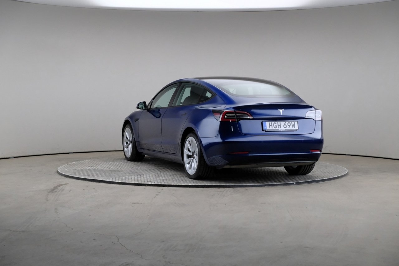 Tesla Model 3 2021, kuva 2/10