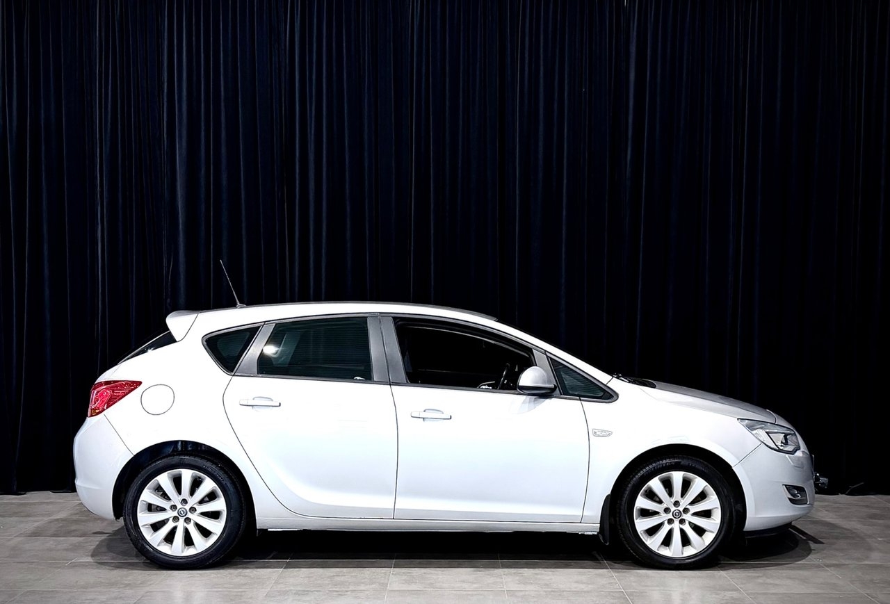 Opel Astra 2010, bild 4/10