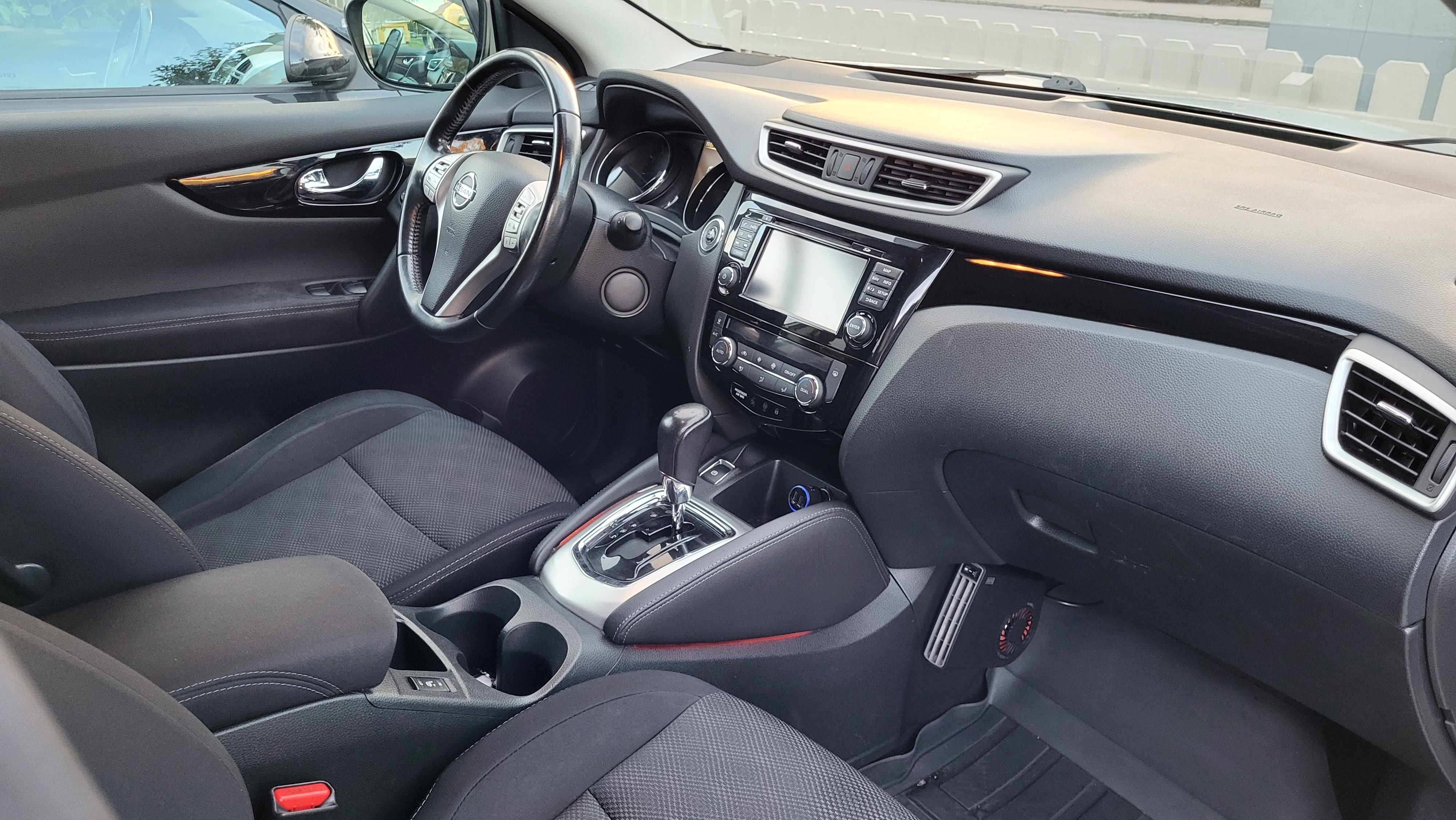 Nissan Qashqai 1.2 DIG-T XTRONIC-CVT 2017, bild 5/10