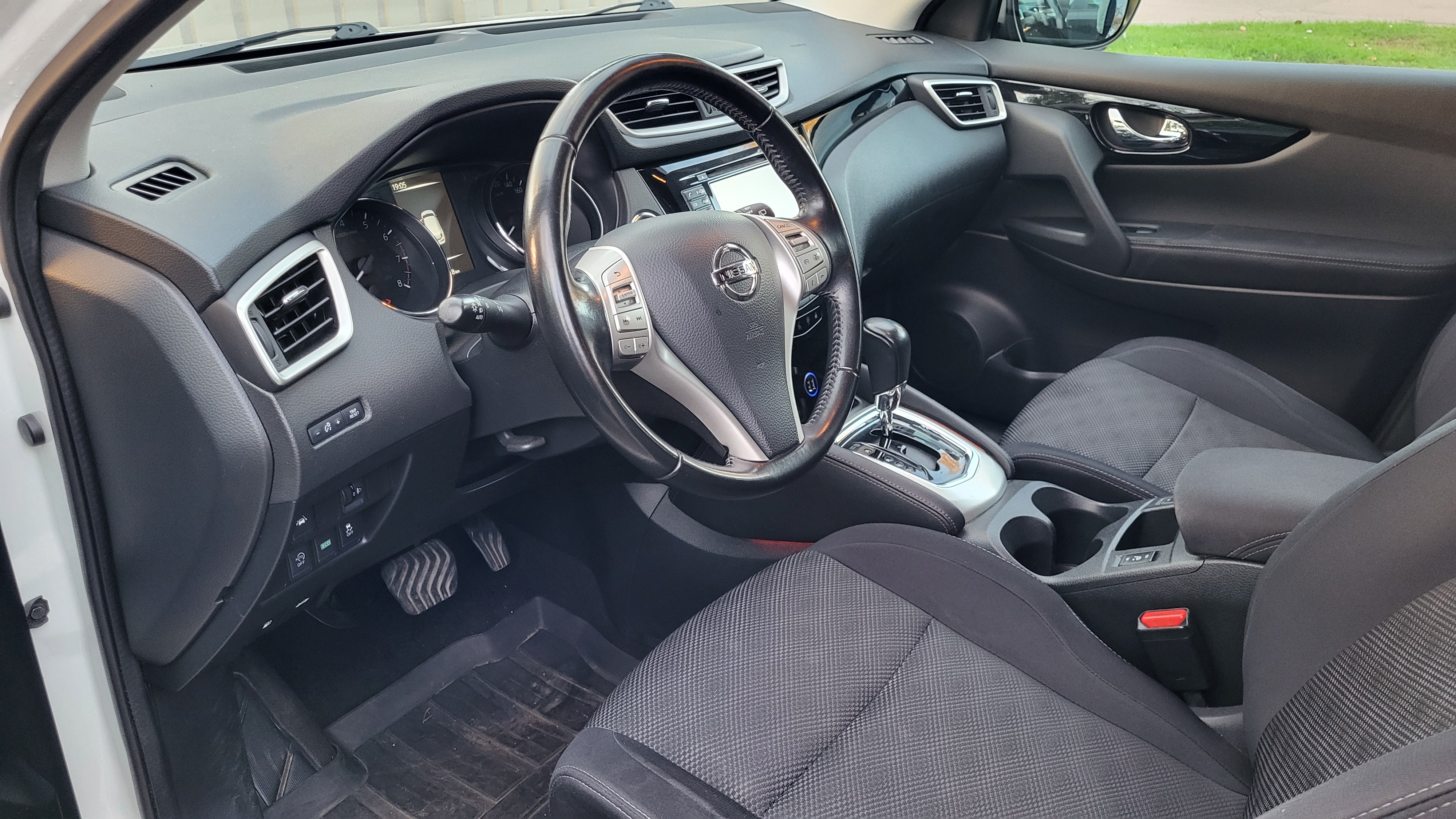 Nissan Qashqai 1.2 DIG-T XTRONIC-CVT 2017, bild 4/10