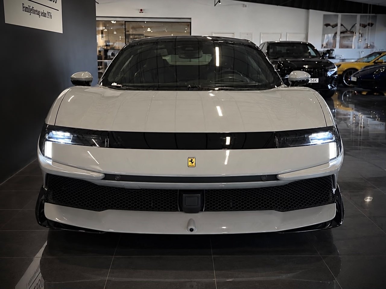 Ferrari Testarossa Carbon Lift 2026, photo 3/9