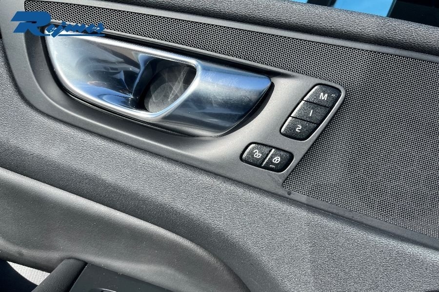 Volvo XC60 T6 Plus Dark Edition 2025, bild 7/10