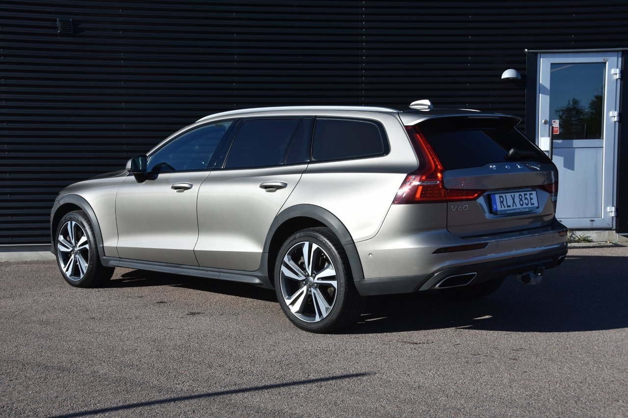 Volvo V60 Cross Country 2019, bild 4/10