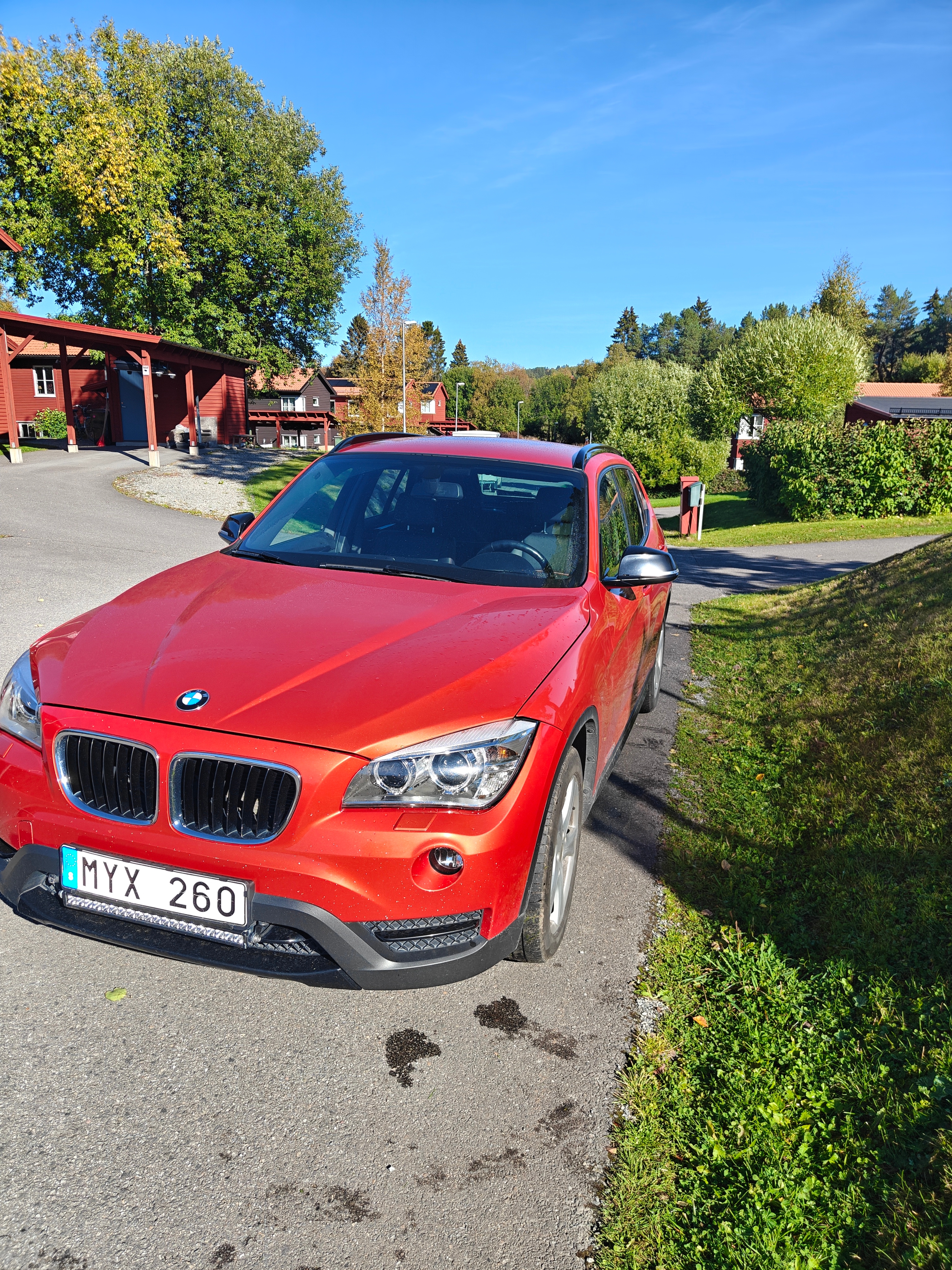 BMW X1 xDrive20d Steptronic 2013, bild 2/5