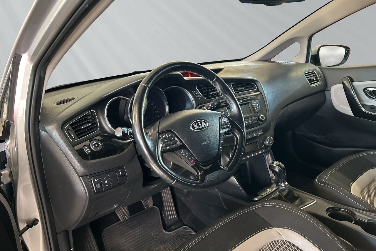 Kia Ceed 2015, bild 4/6