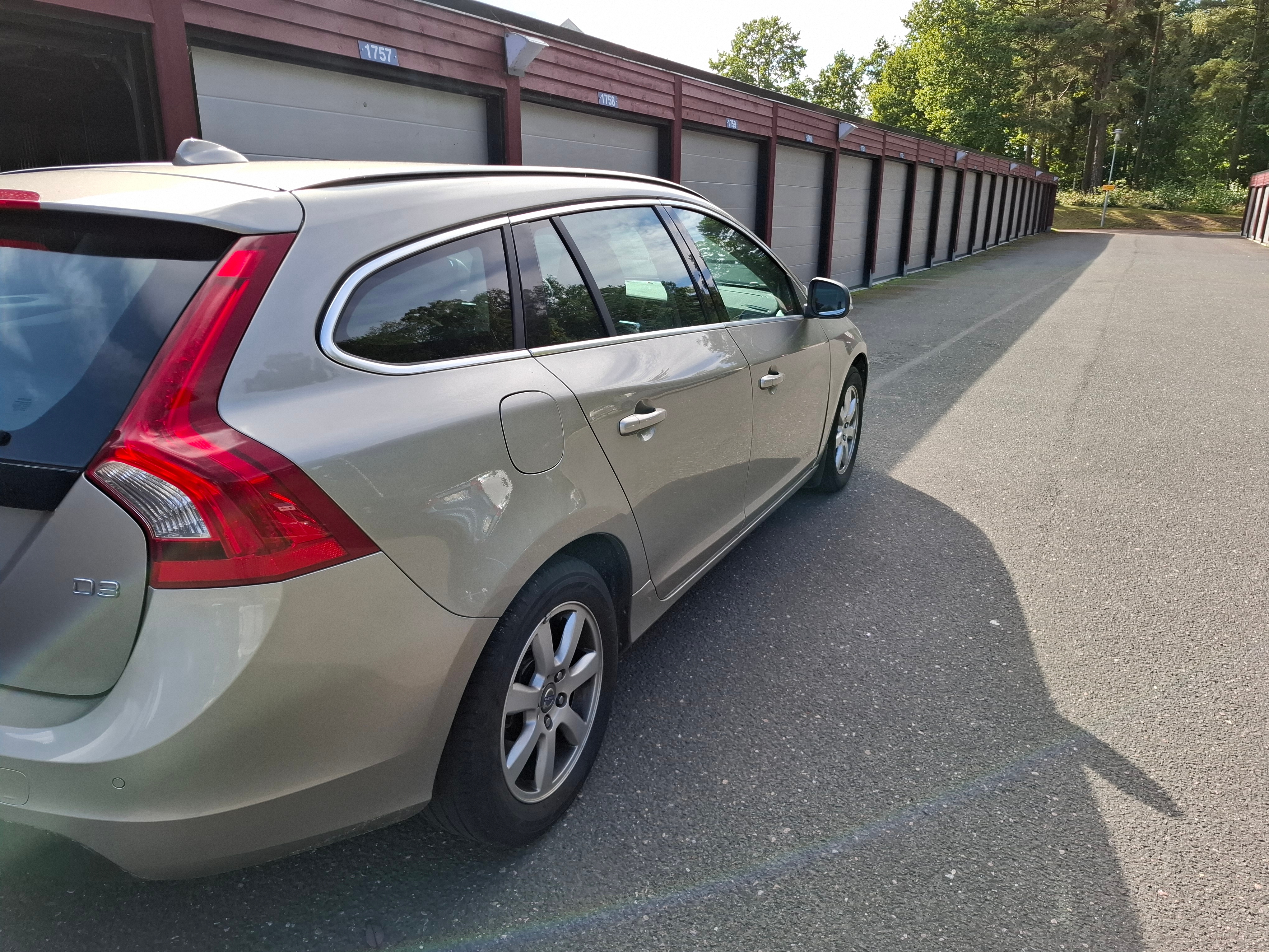 Volvo V60 2012, bild 2/5