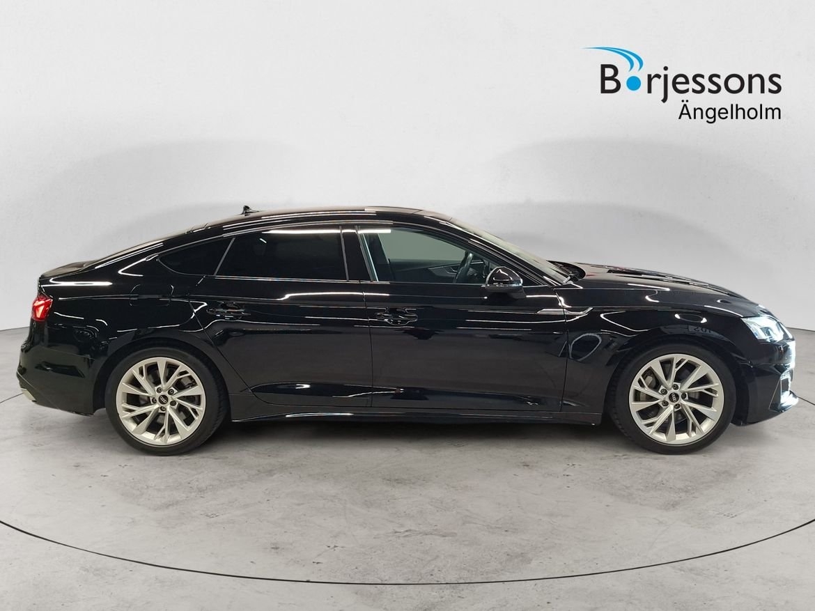 Audi A5 2023, bild 2/11