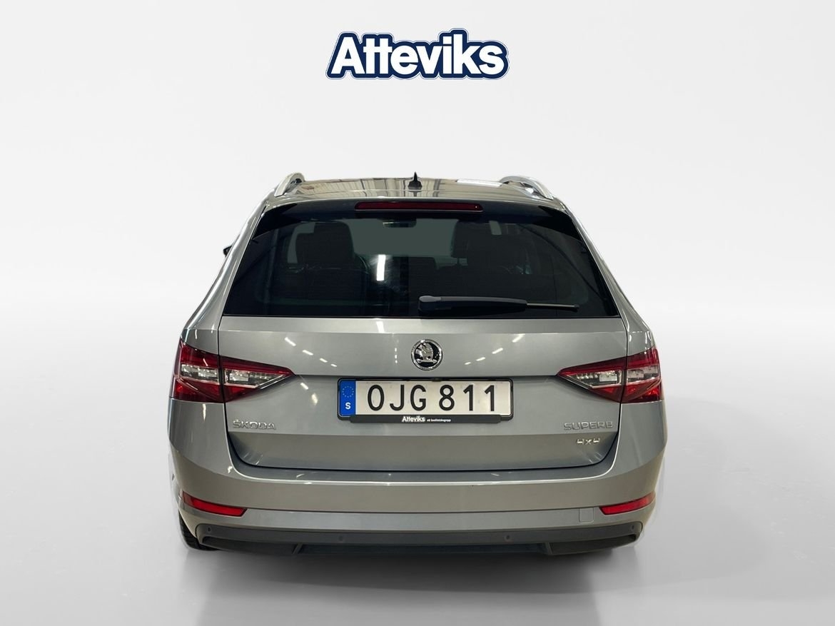 Skoda Superb 2017, bild 4/10