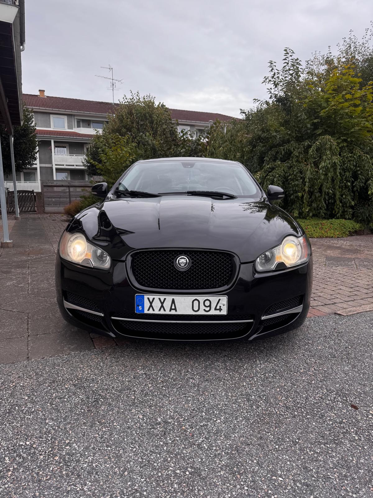 Jaguar XF 3.0 V6 Automatisk 2010, bild 2/10