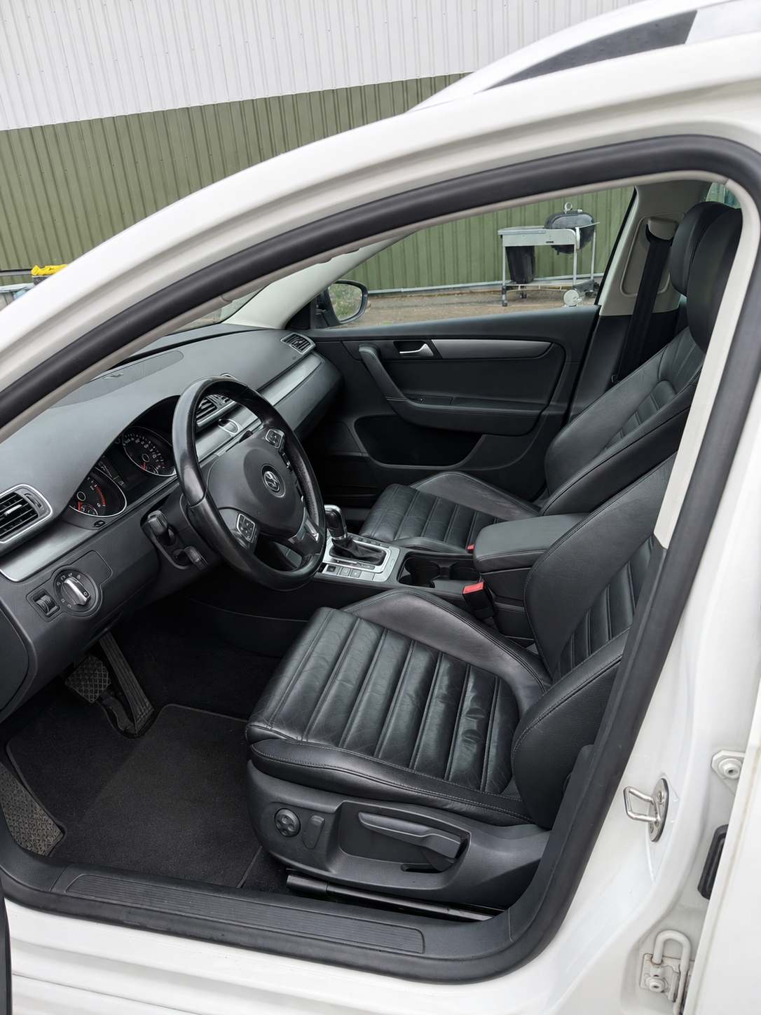 Volkswagen Passat 2011, bild 7/9