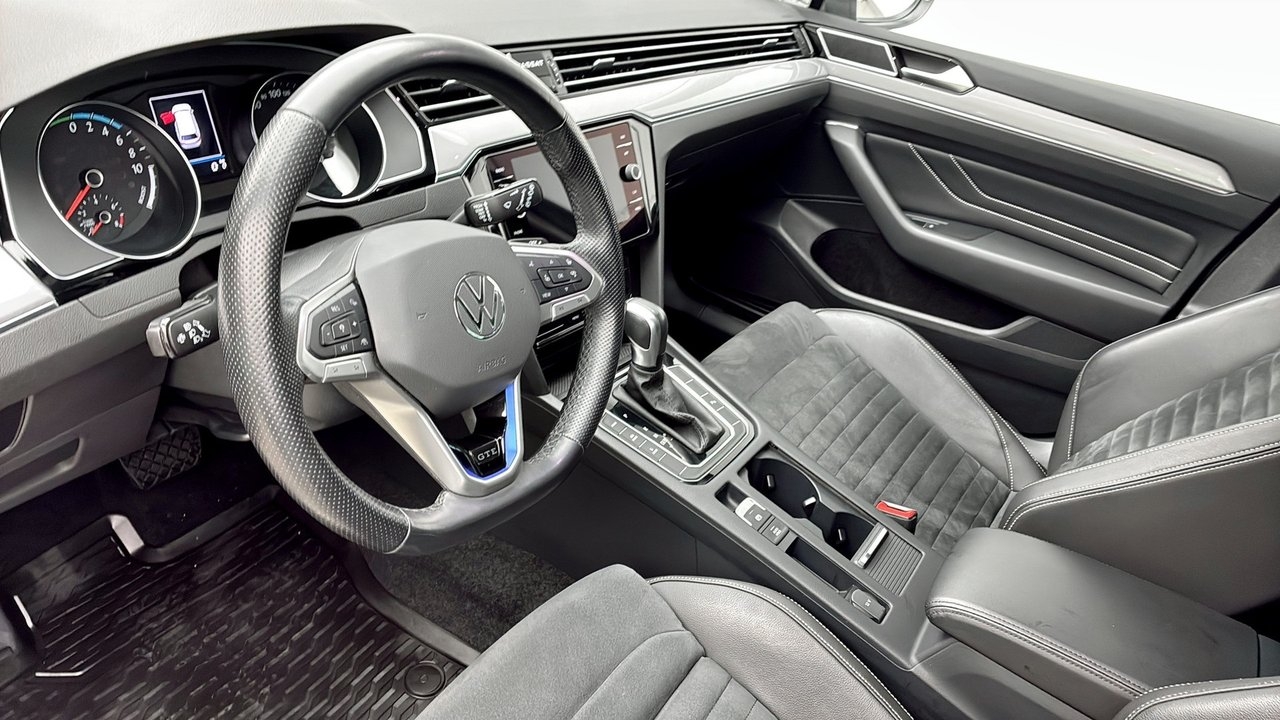 Volkswagen Passat 2023, bild 7/10