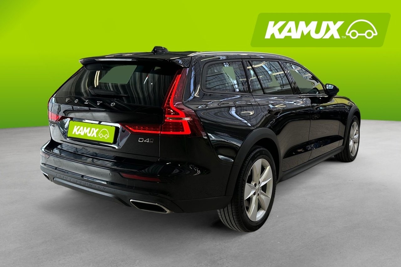 Volvo V60 Cross Country 2020, photo 4/26