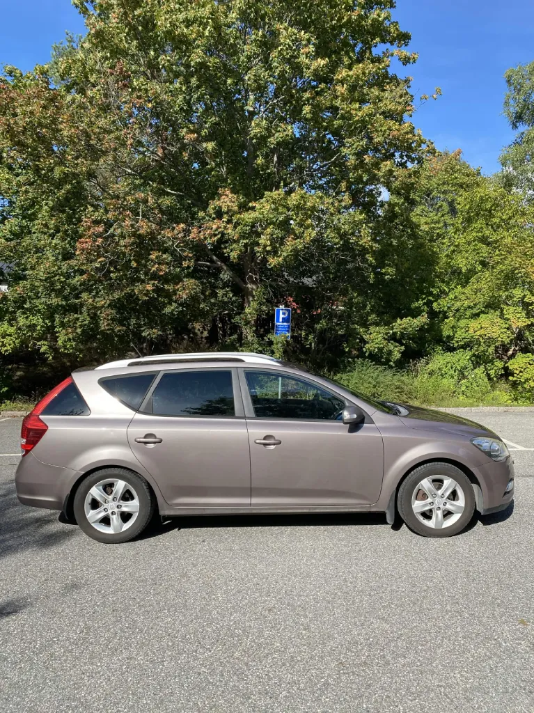 Kia Ceed _sw 1.6 CVVT Manuell 2010, kuva 3/10