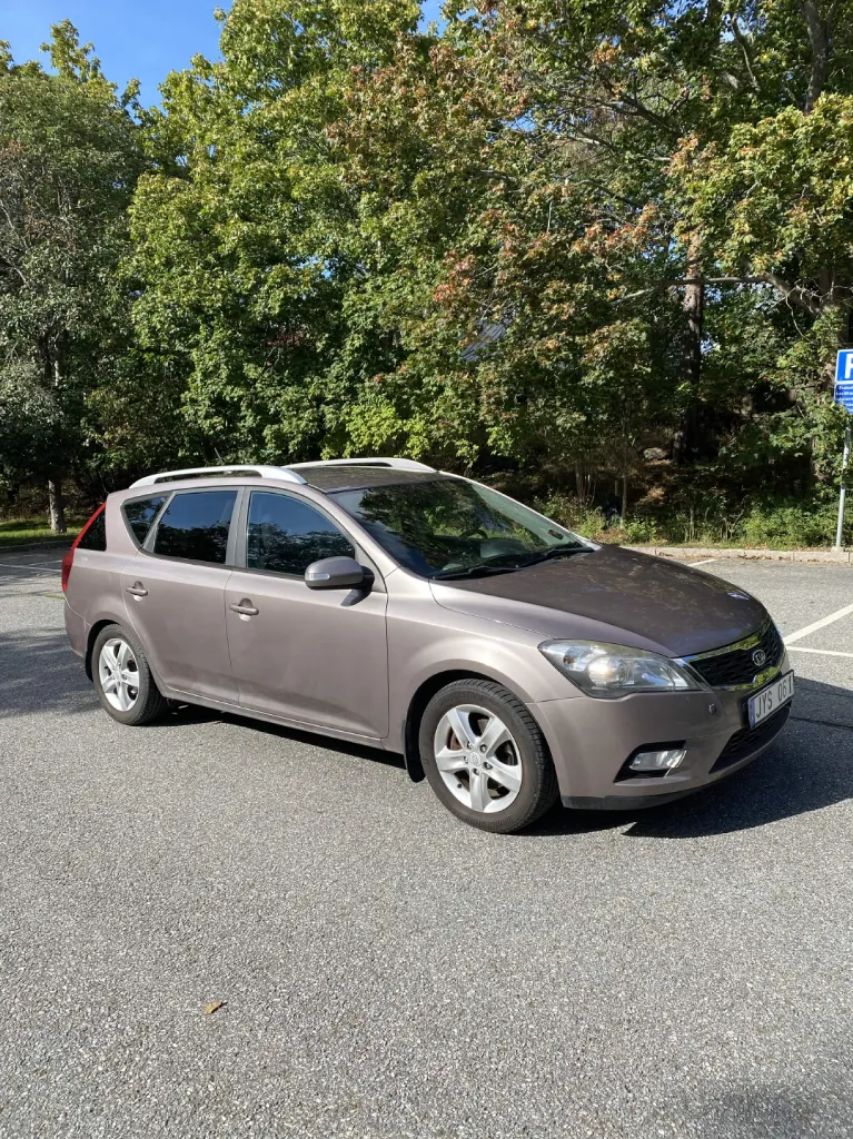 Kia Ceed _sw 1.6 CVVT Manuell 2010, kuva 2/10