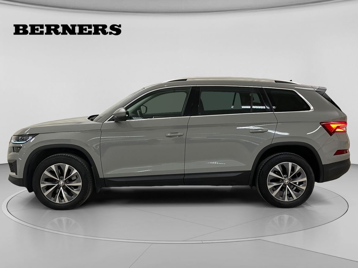 Skoda Kodiaq 2023, photo 2/15
