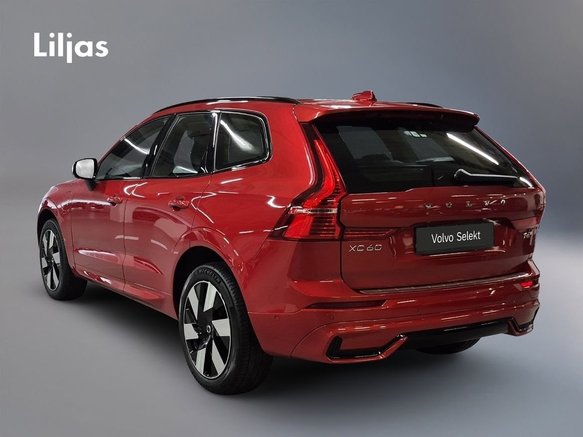 Volvo XC60 T6 AWD Ultra Dark 2025, bild 4/10