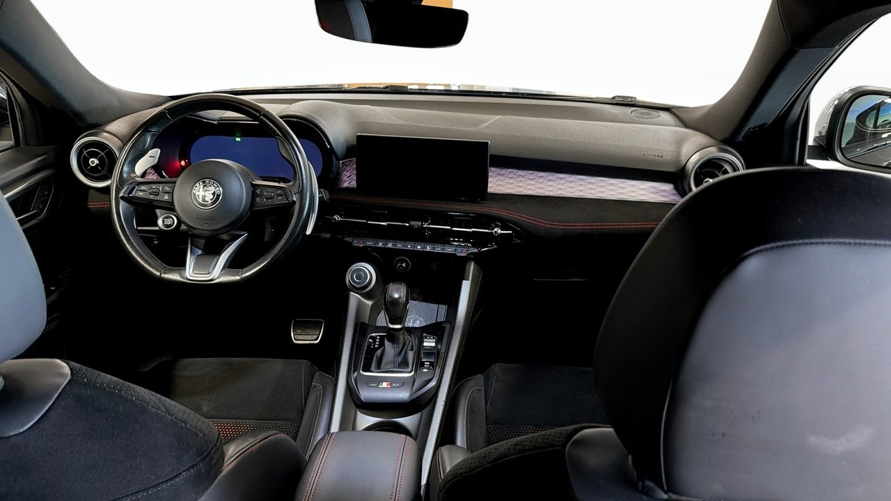 Alfa Romeo Tonale Veloce PHEV 280Hk 2022, bild 4/25