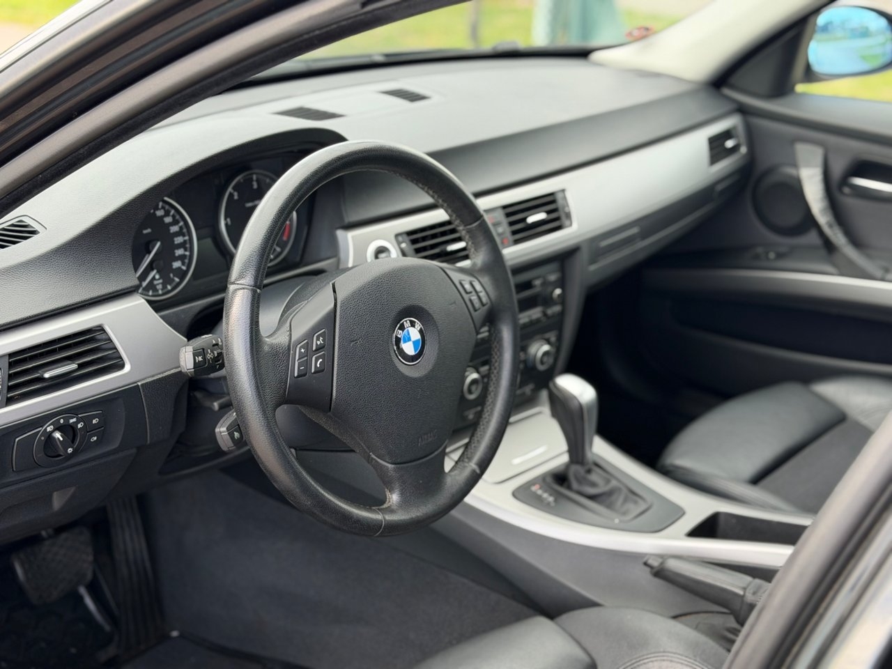 BMW 320 2008, bild 6/10