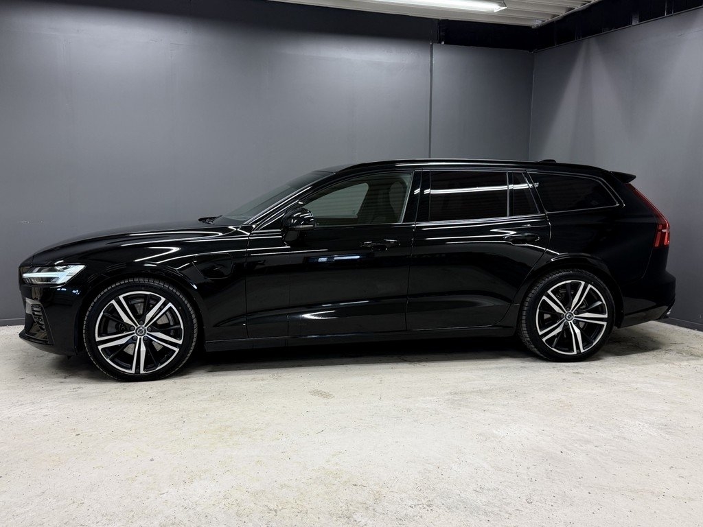 Volvo V60 2021, photo 3/10