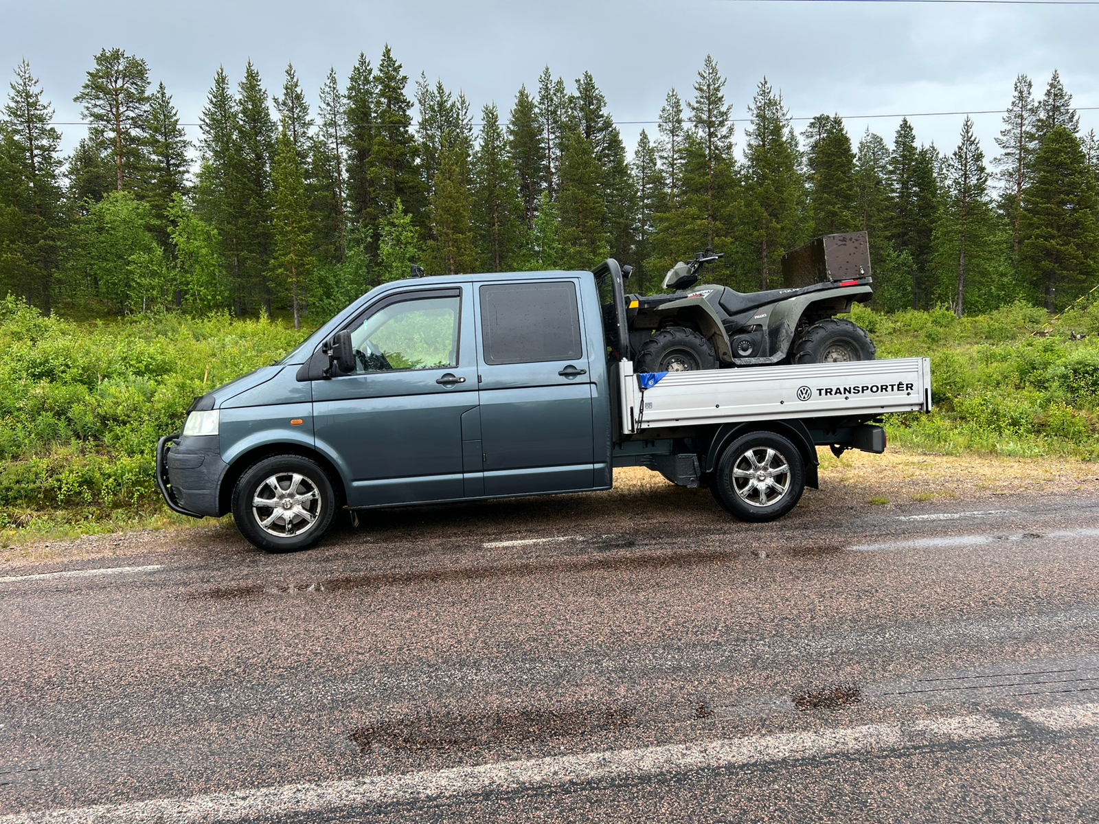 Volkswagen Transporter 2005, bild 2/2
