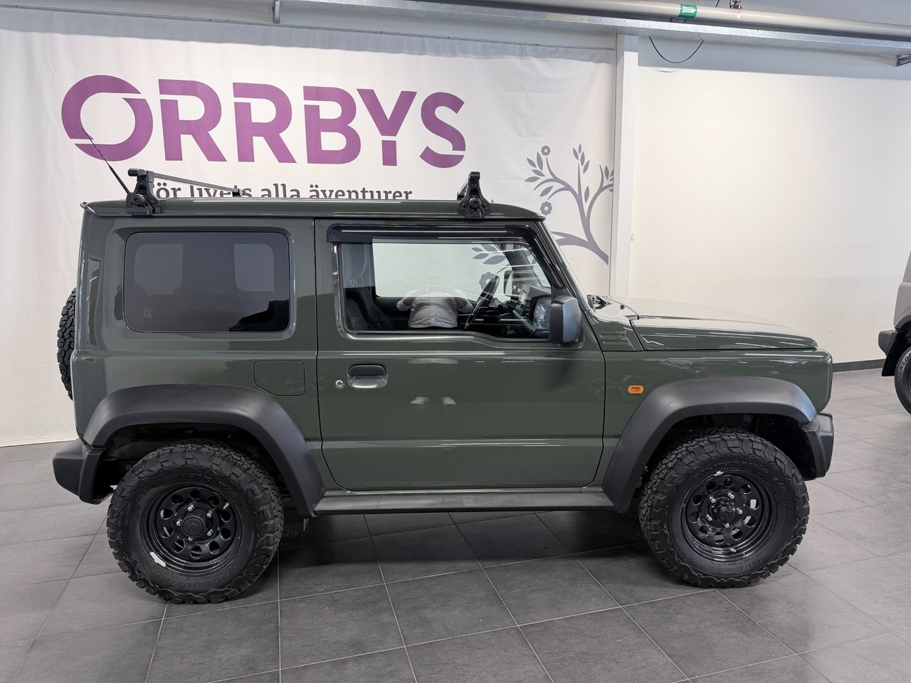 Suzuki Jimny 2024, bild 2/10