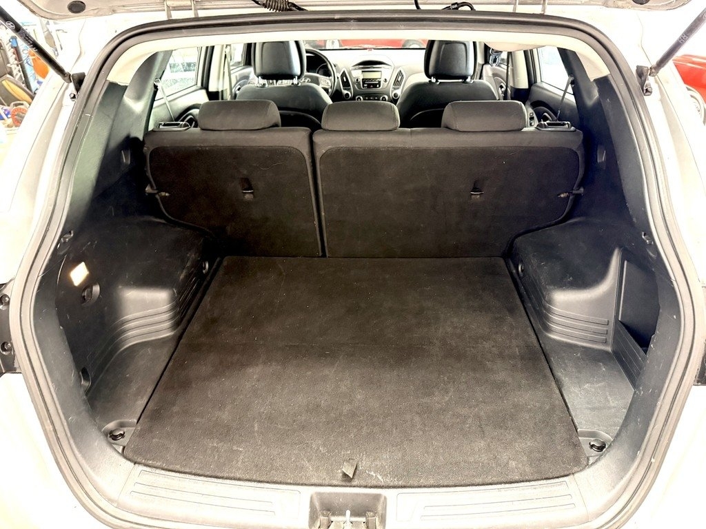 Hyundai ix35 2.0 CRDi Select Euro 5 2011, bild 2/10