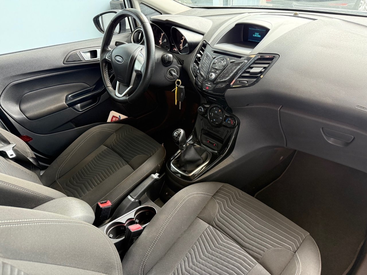Ford Fiesta 2015, bild 5/7