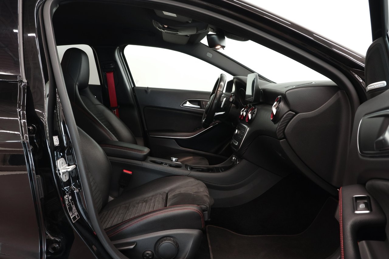 Mercedes-Benz A 250 AMG Sport 2017, kuva 7/10