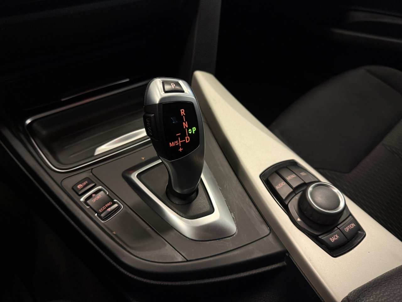 BMW 320 2014, kuva 7/10