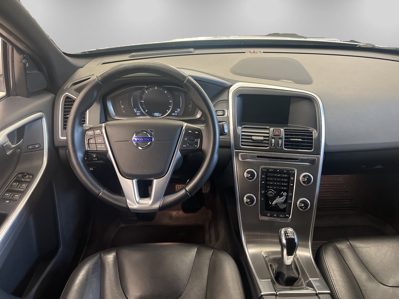 Volvo XC60 2016, kuva 7/10