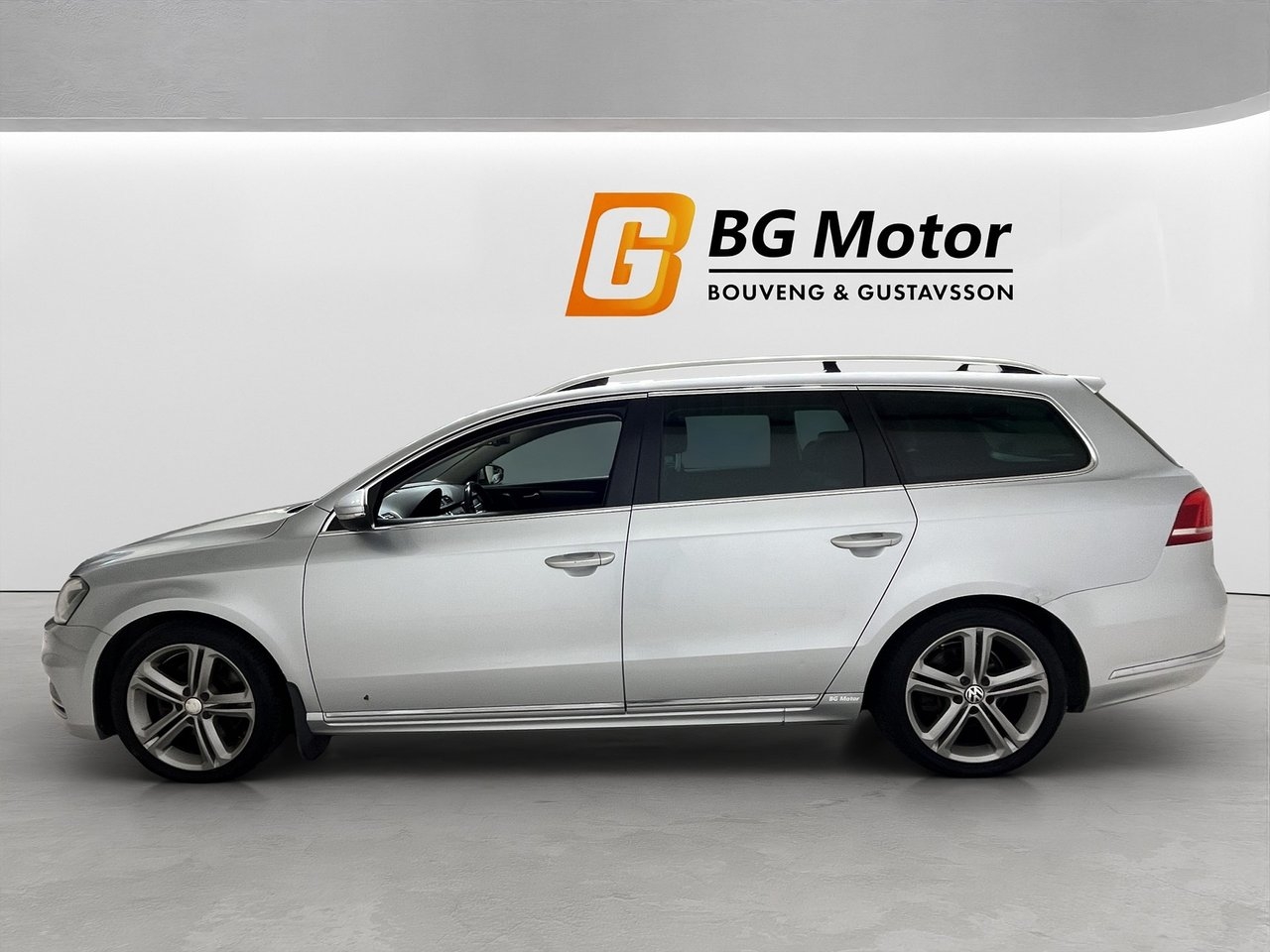 Volkswagen Passat 2013, photo 7/19
